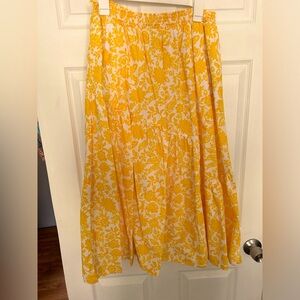 Beautiful mid summer skirt.